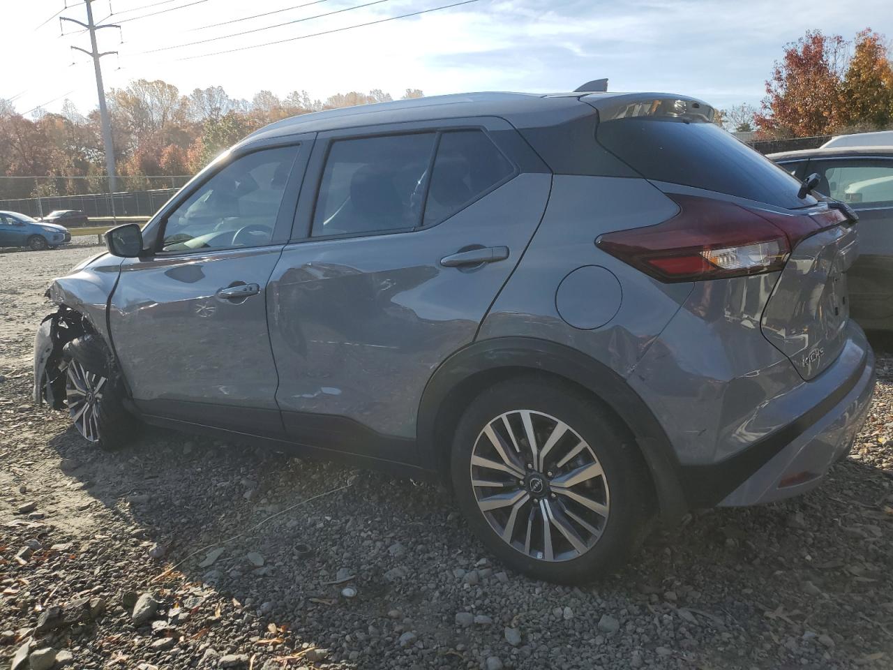 Nissan Kicks Sv Image 2