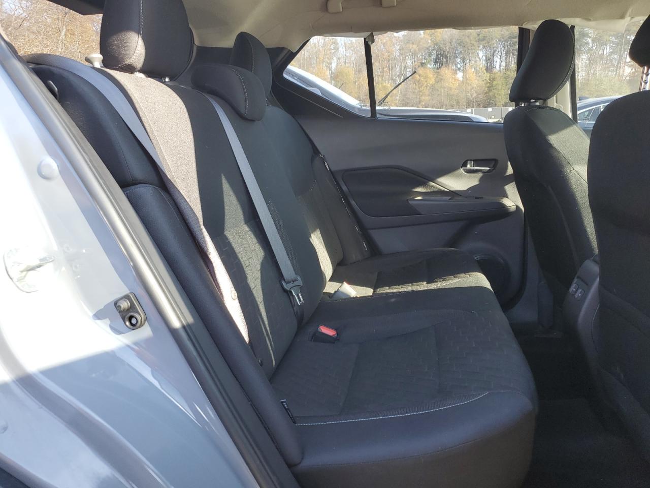 Nissan Kicks Sv Image 13