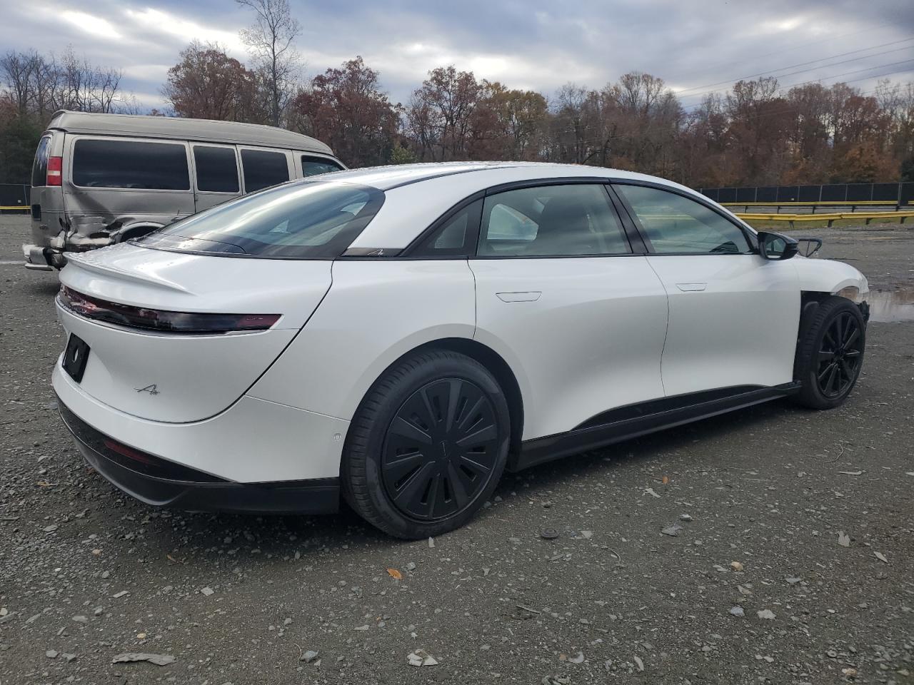 Lucid Motors Air Pure Pure Image 2