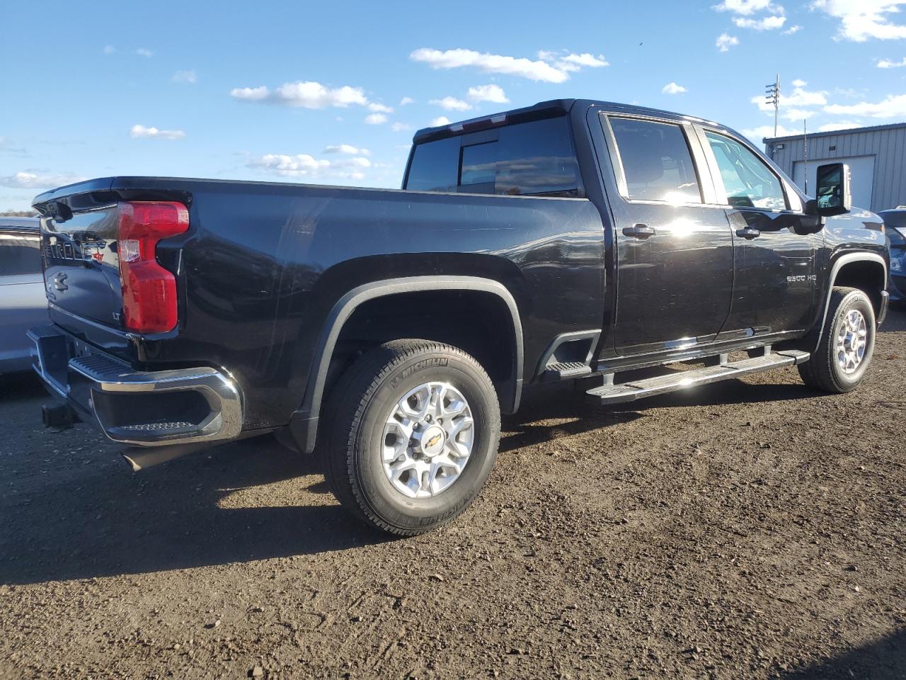 Chevrolet Silverado K2500 Heavy Duty Lt Image 10