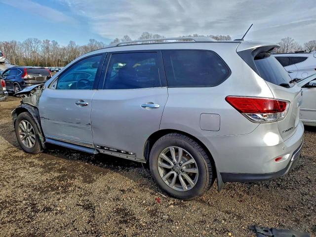 Nissan Pathfinder S Image 8