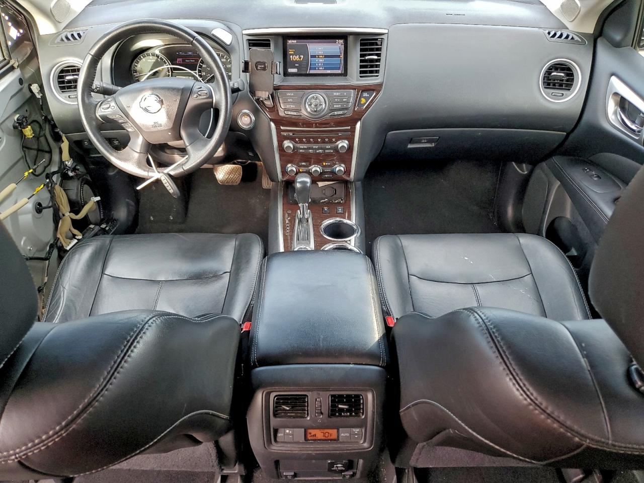 Nissan Pathfinder S Image 14