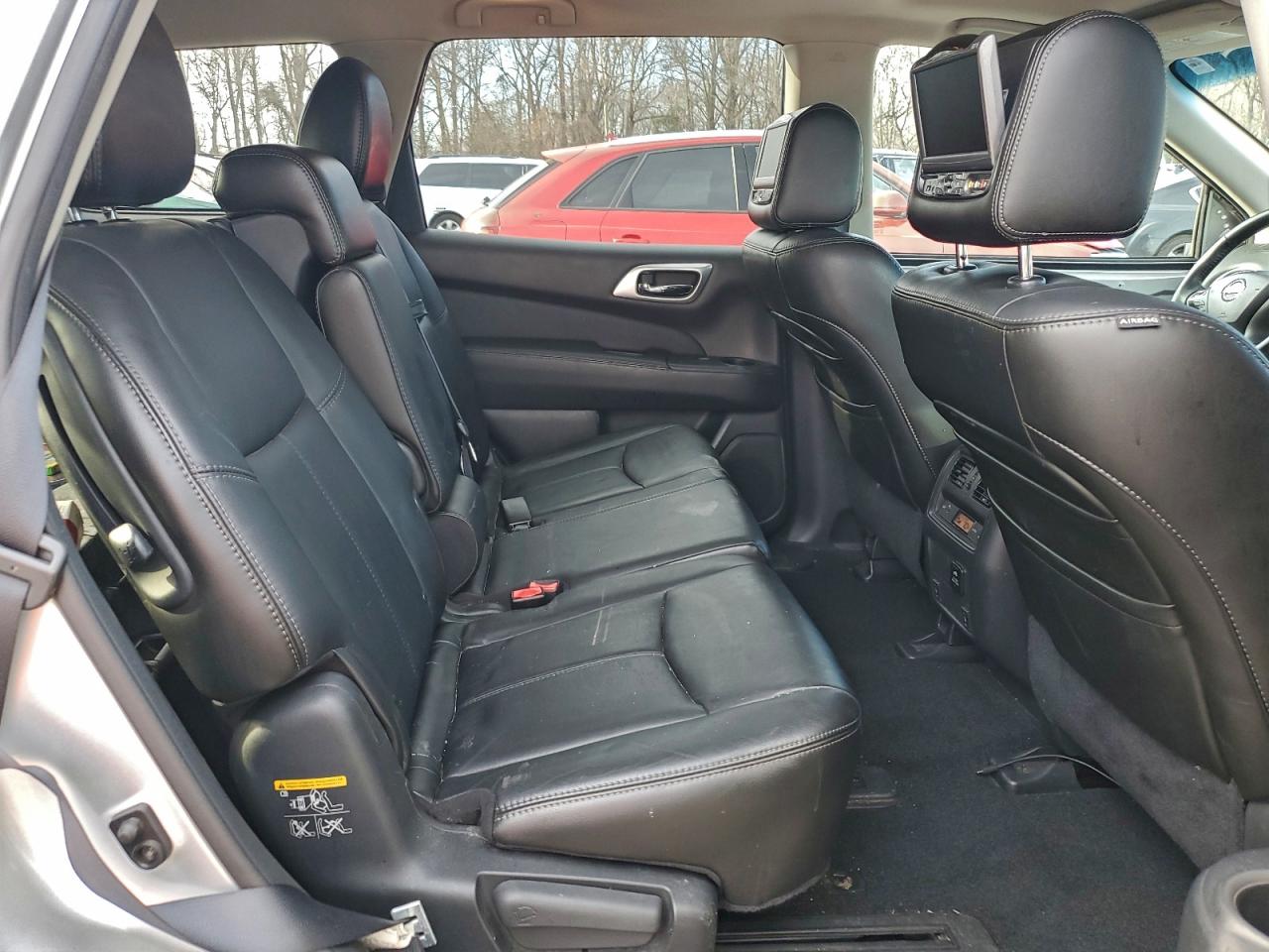 Nissan Pathfinder S Image 11