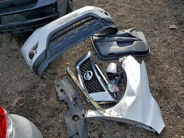 Nissan Pathfinder S Image 6