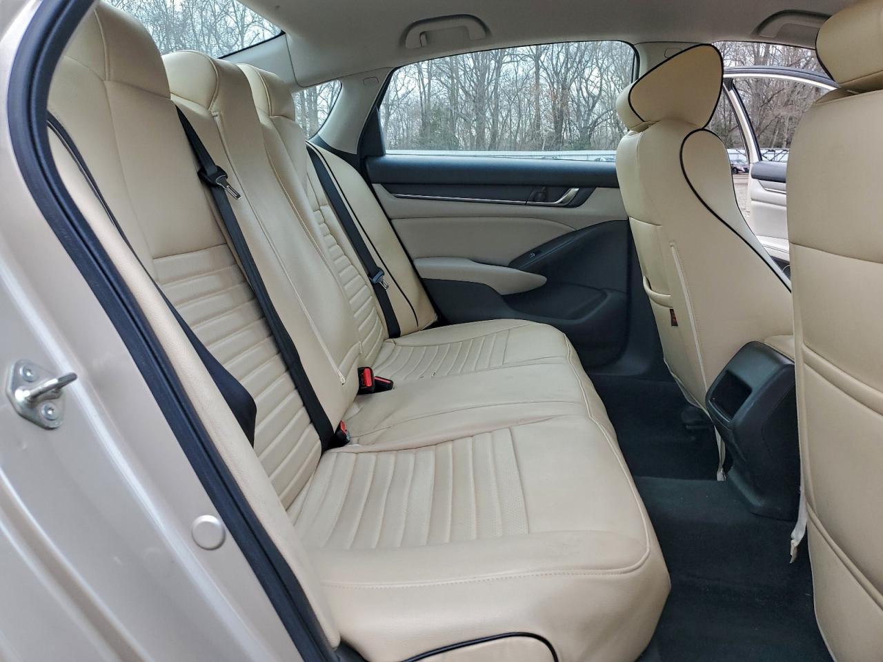 Honda Accord Lx Image 10