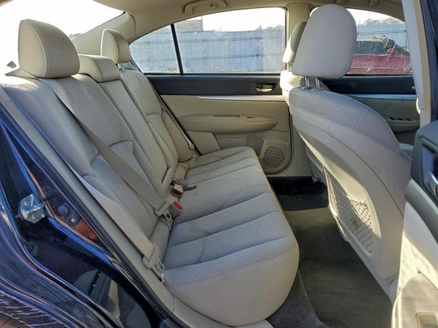 Subaru Legacy 2.5i Premium Image 10