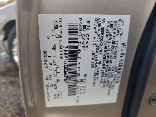 Lincoln Towncar Signature Limited Image 7