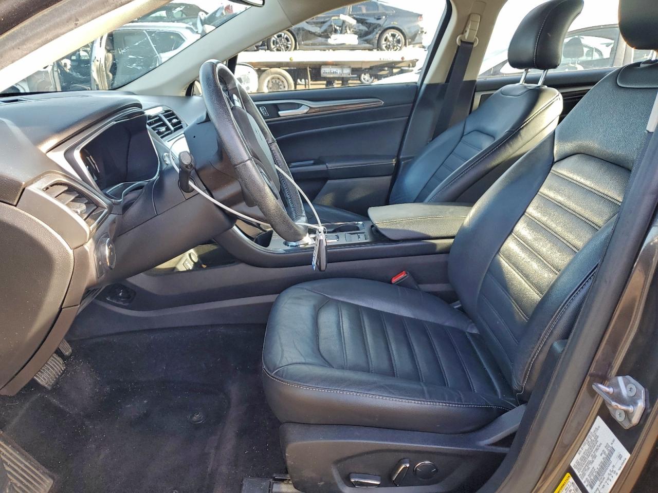 Ford Fusion Se Image 3