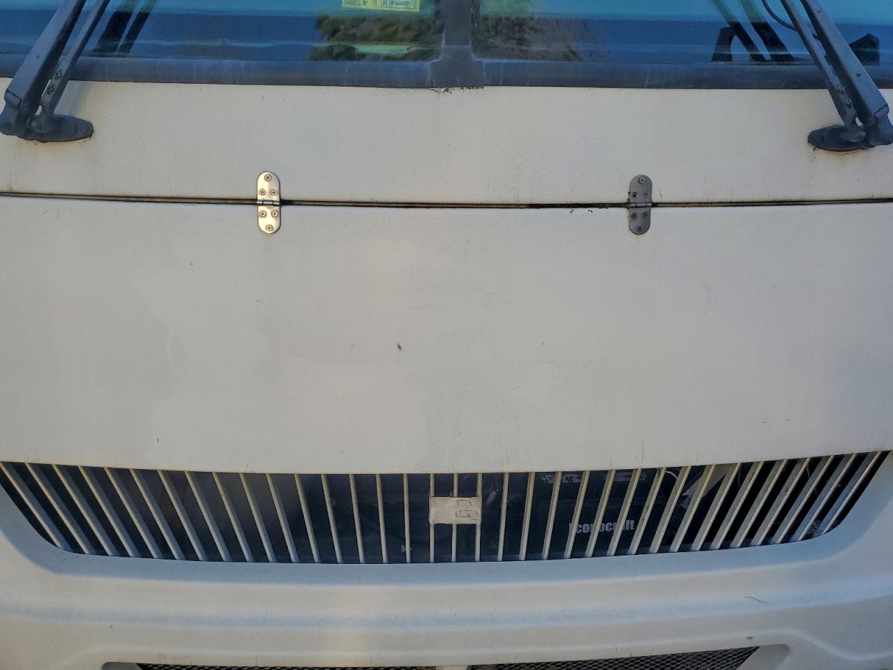 Workhorse Custom Cha Motorhome P3500 Image 3