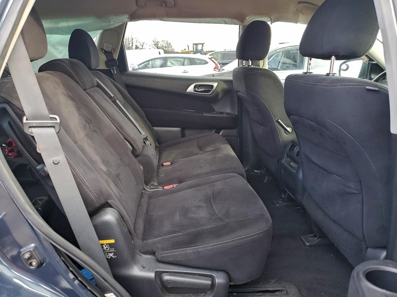 Nissan Pathfinder S Image 11