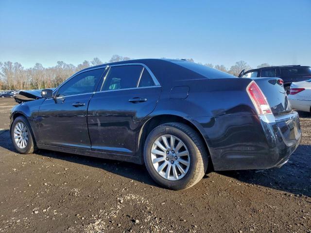 Chrysler 300 Image 2