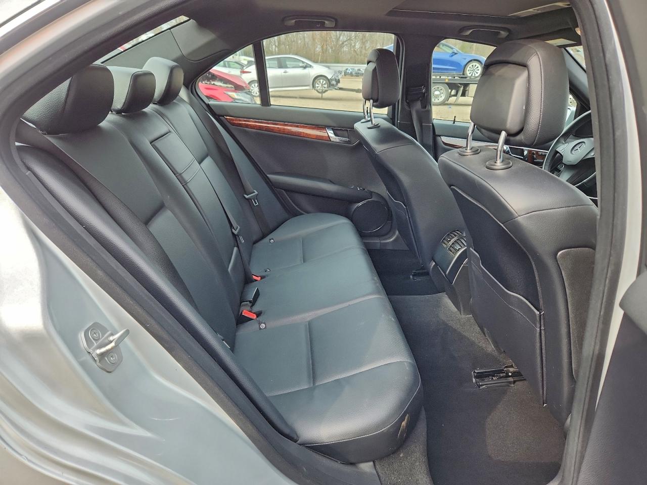 Mercedes-Benz C-Class 300 4matic Image 6