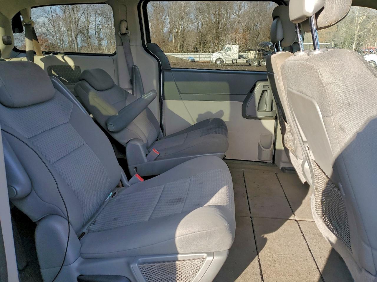 Dodge Caravan Se Image 7