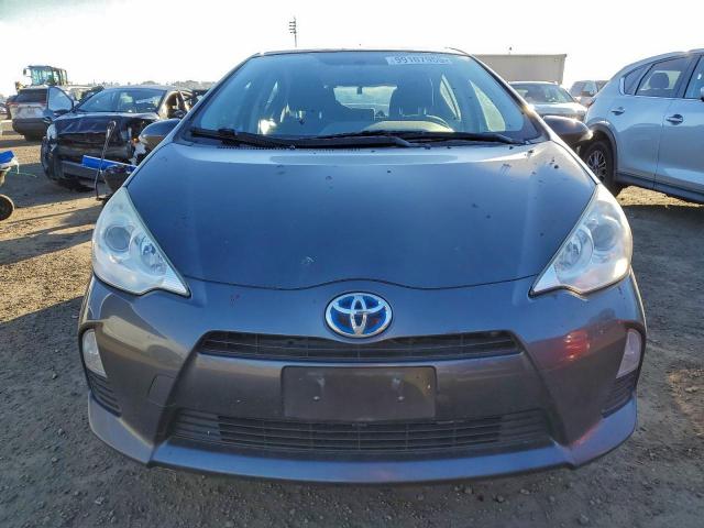 Toyota Prius Image 10