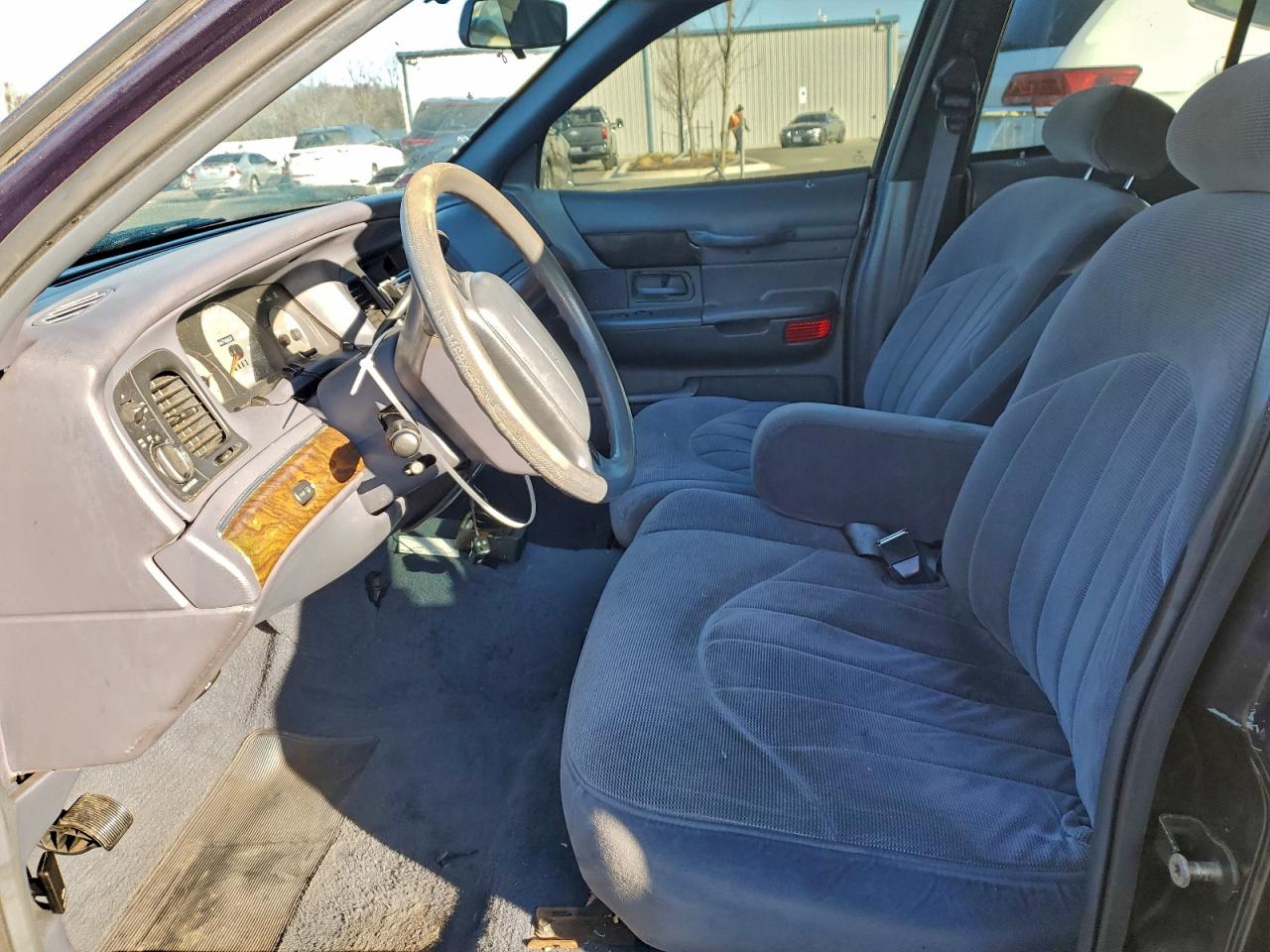 Mercury Grmarquis Gs Image 11