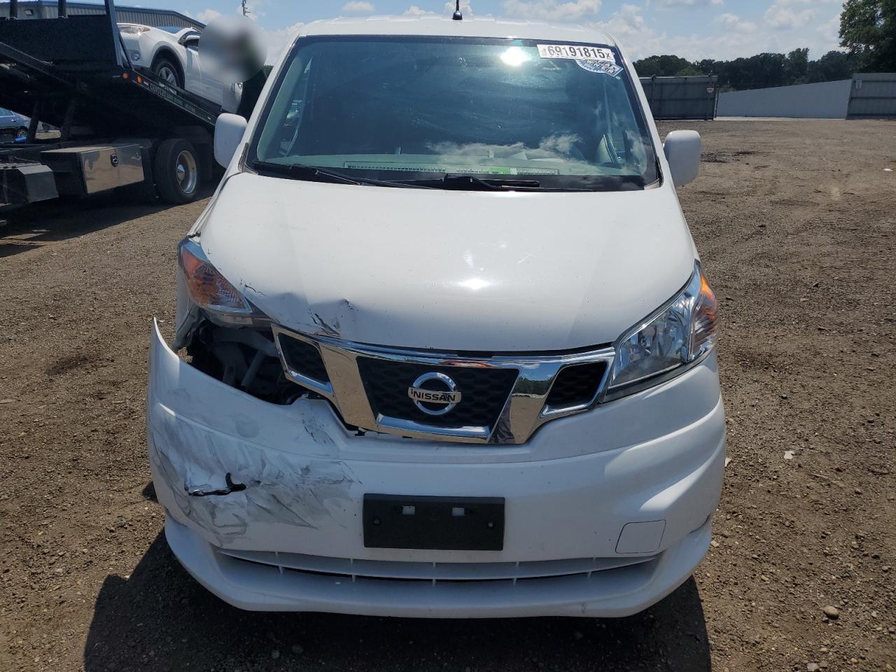 Nissan Nv 2.5s Image 10