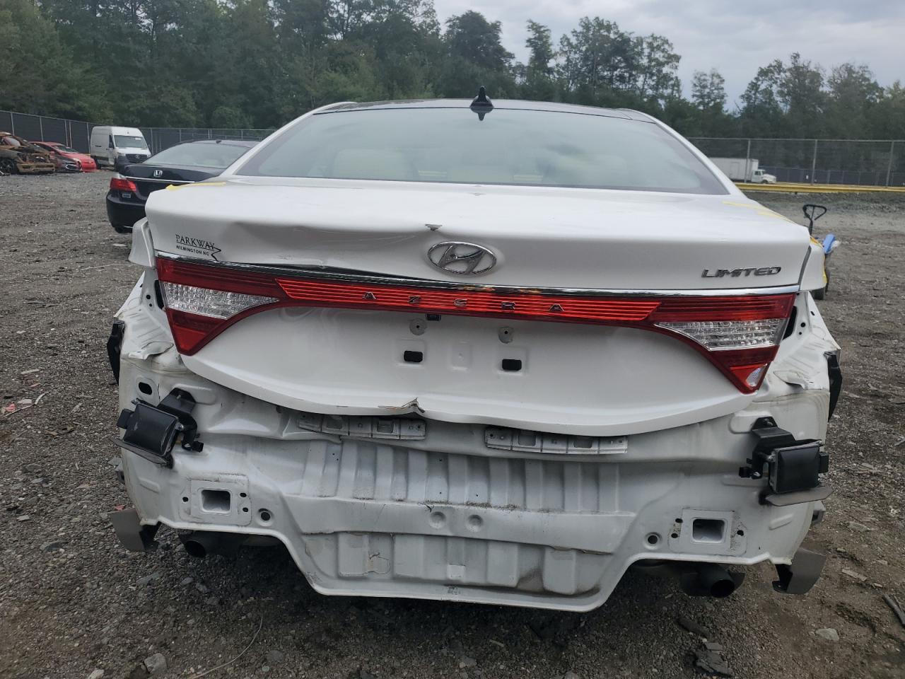 Hyundai Azera Limited Image 11