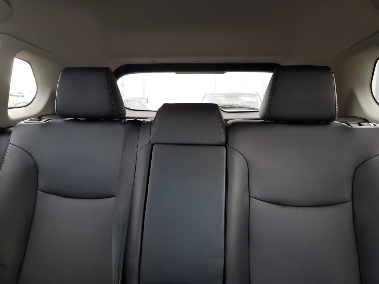 Toyota Corolla Xle Image 6