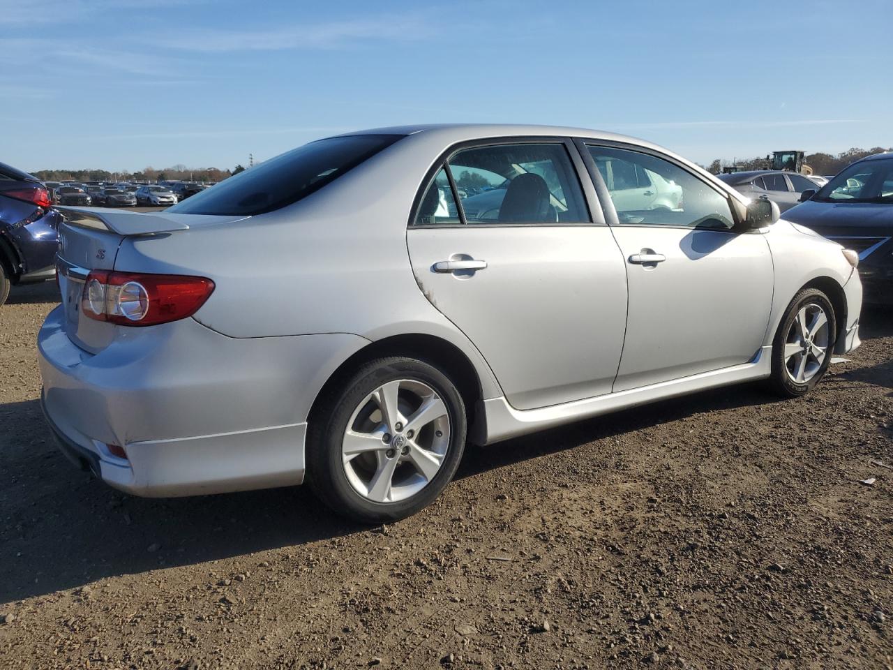 Toyota Corolla Base Image 3