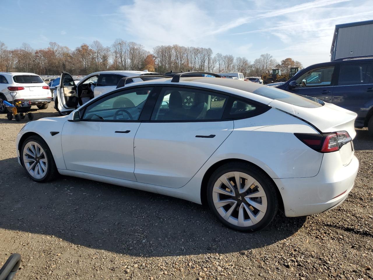 Tesla Model 3 Image 3