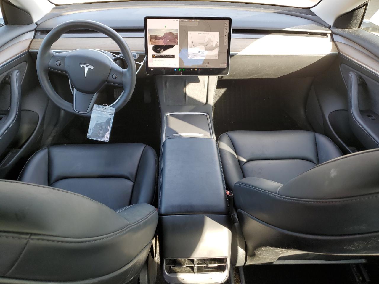 Tesla Model 3 Image 11