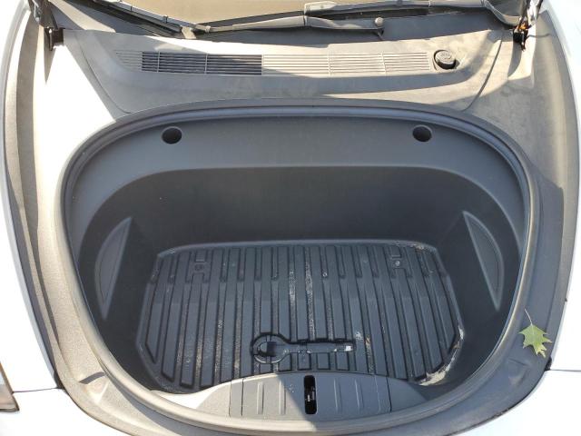 Tesla Model 3 Image 10