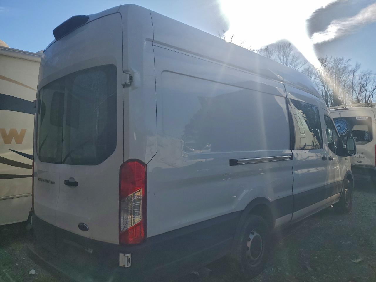 Ford Transit T-350 Image 5