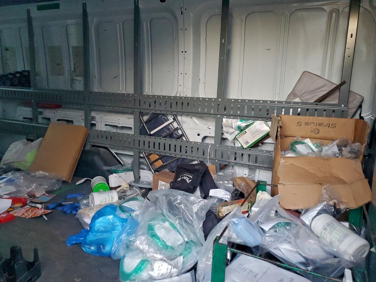 Ford Transit T-350 Image 12