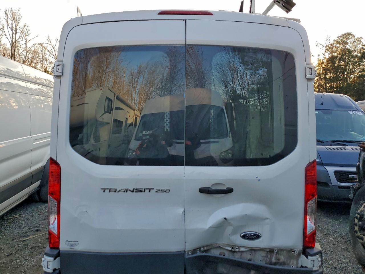 Ford Transit T-250 Image 11