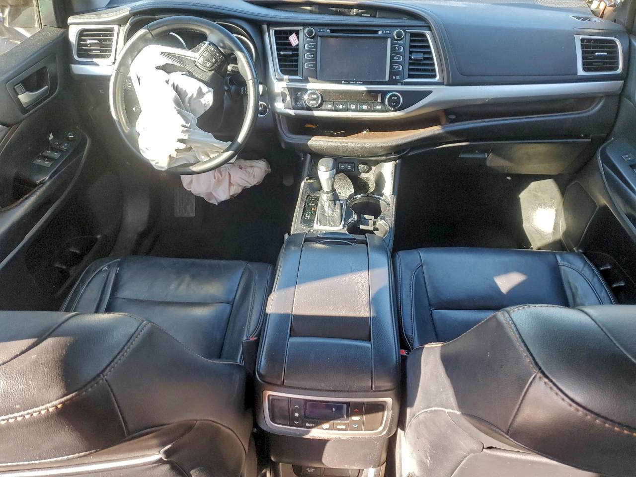 Toyota Highlander Se Image 12