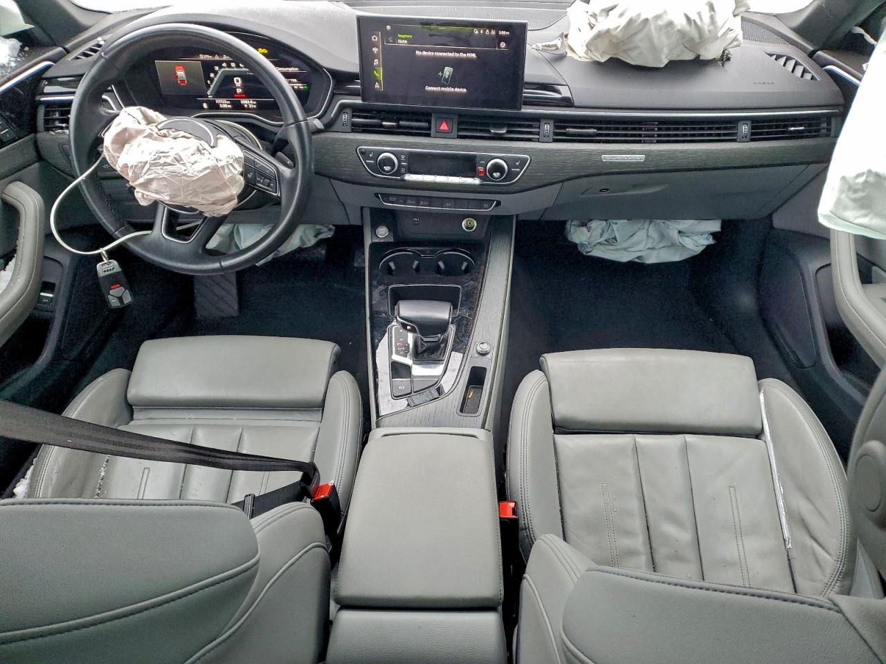 Audi A4 Premium Plus 45 Image 12