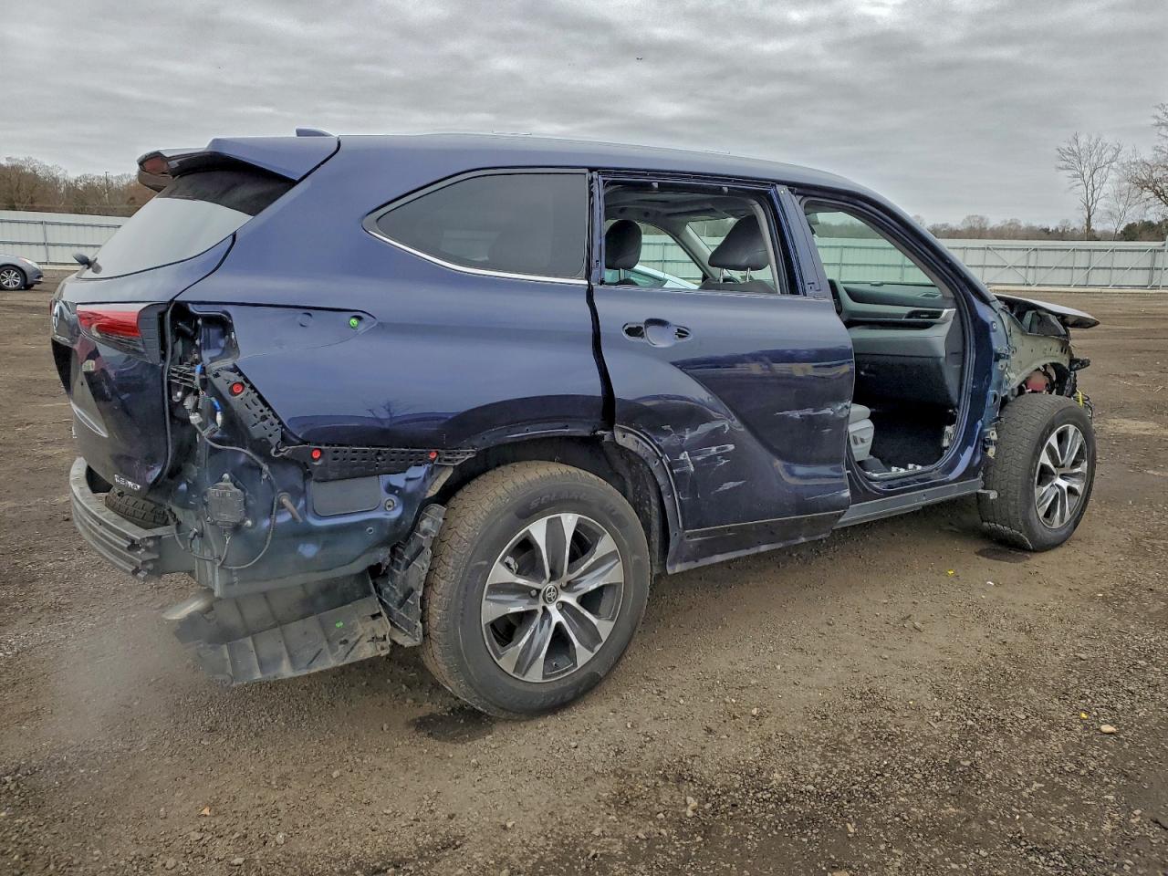 Toyota Highlander Xle Image 3