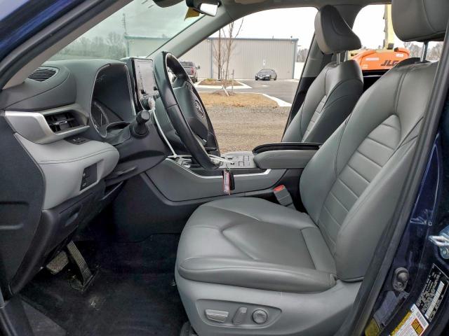 Toyota Highlander Xle Image 12