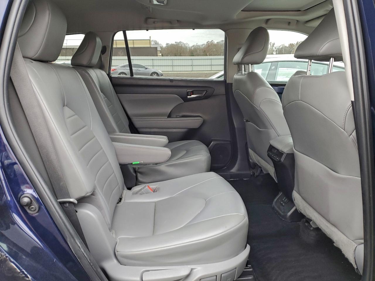 Toyota Highlander Xle Image 9