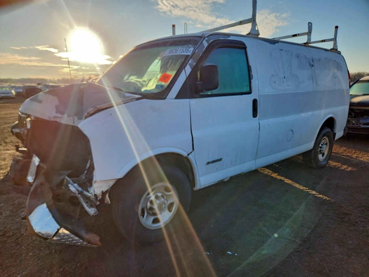 Chevrolet Express Image 1