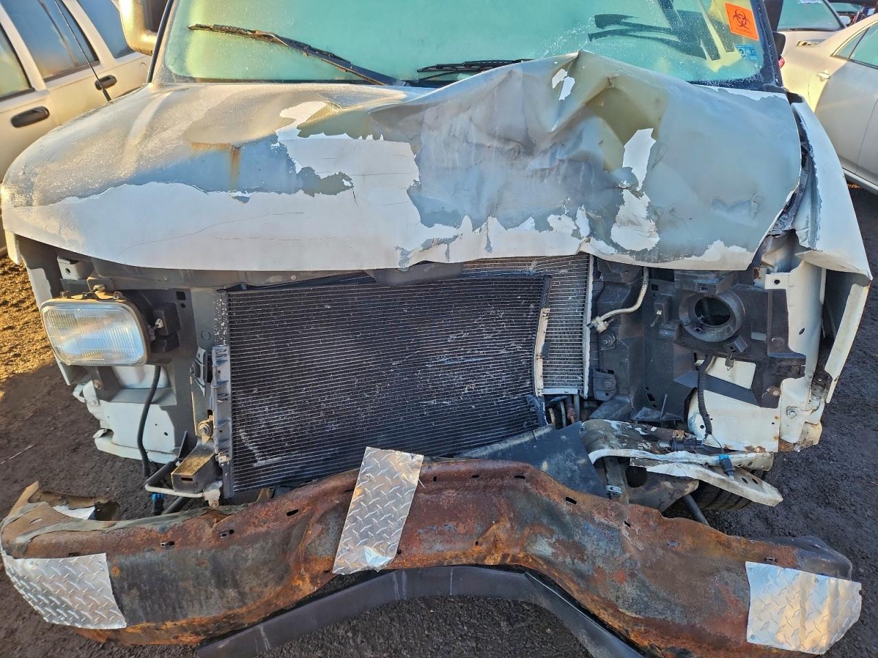 Chevrolet Express Image 7