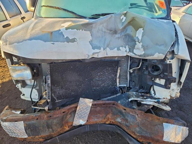 Chevrolet Express Image 7