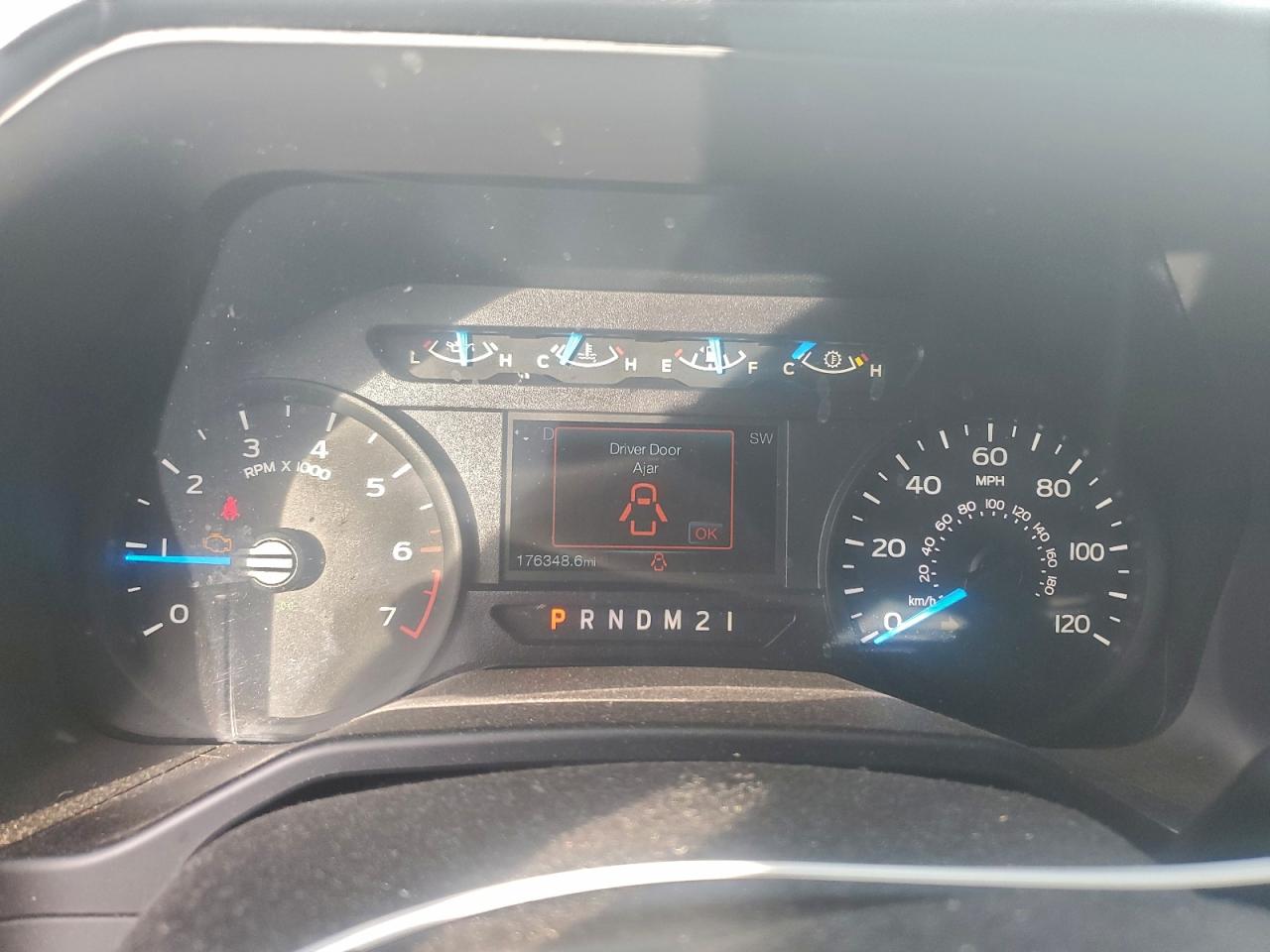 Ford F-150 Supercrew Image 6