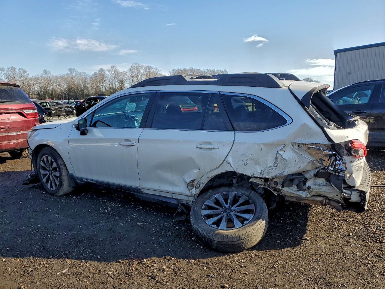Subaru Outback 2.5i Limited Image 10