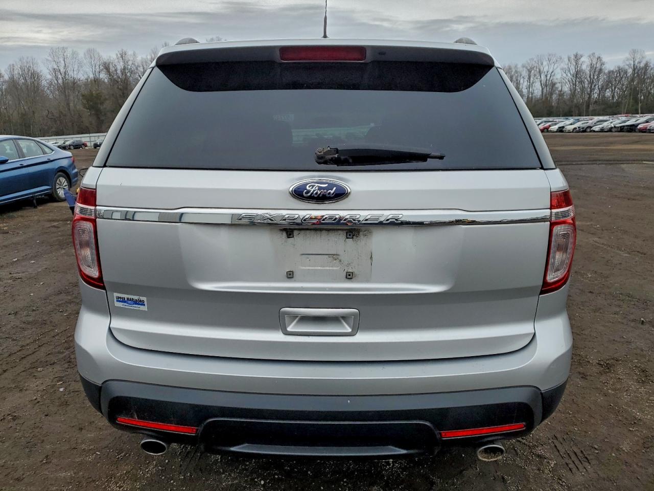 Ford Explorer Image 5
