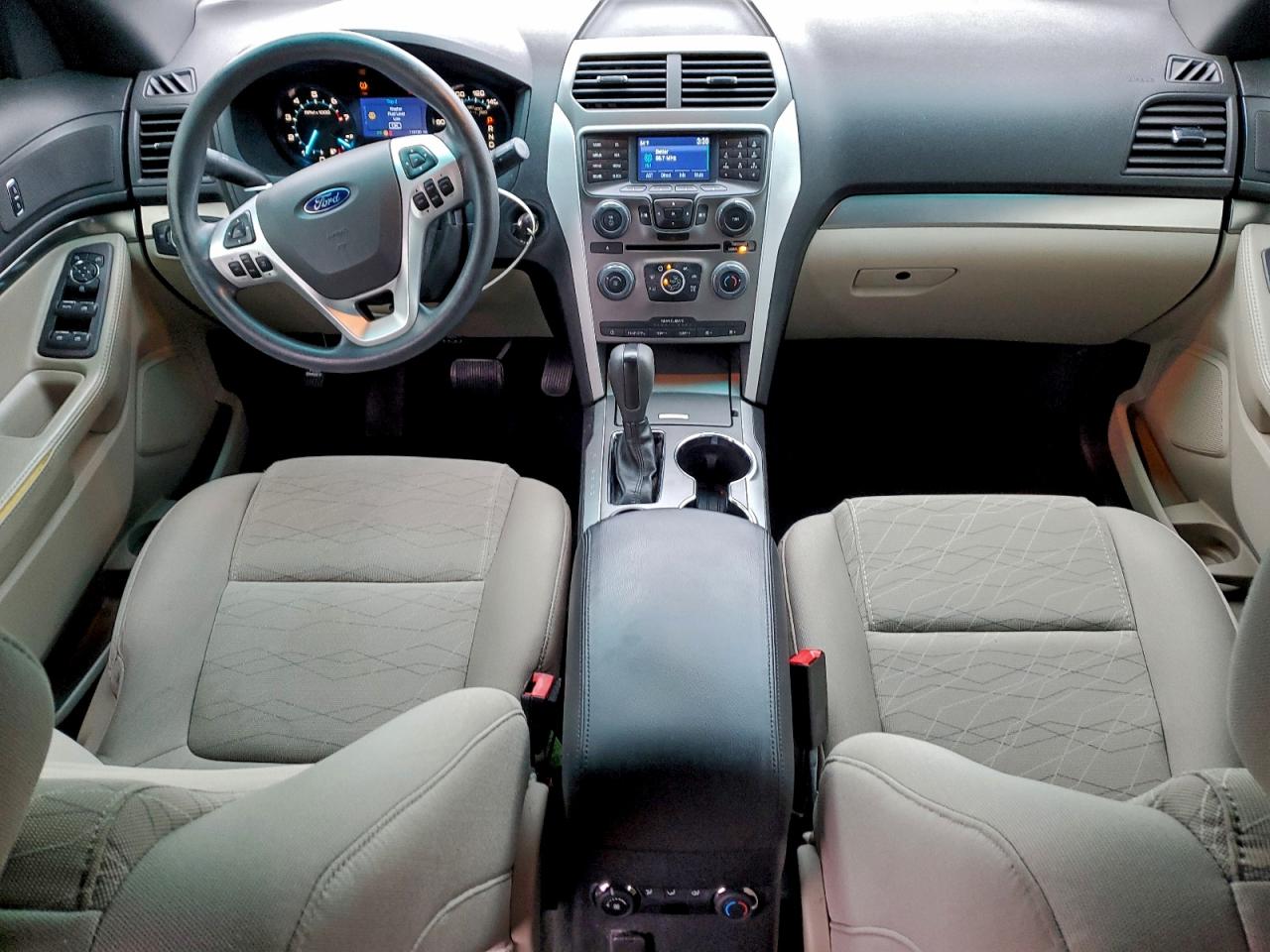 Ford Explorer Image 9