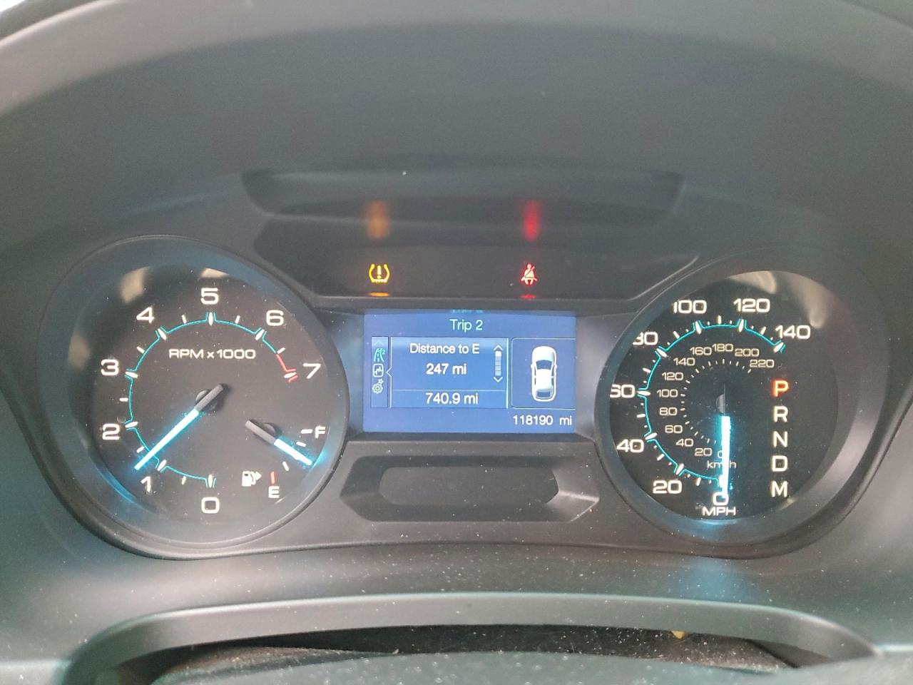 Ford Explorer Image 7