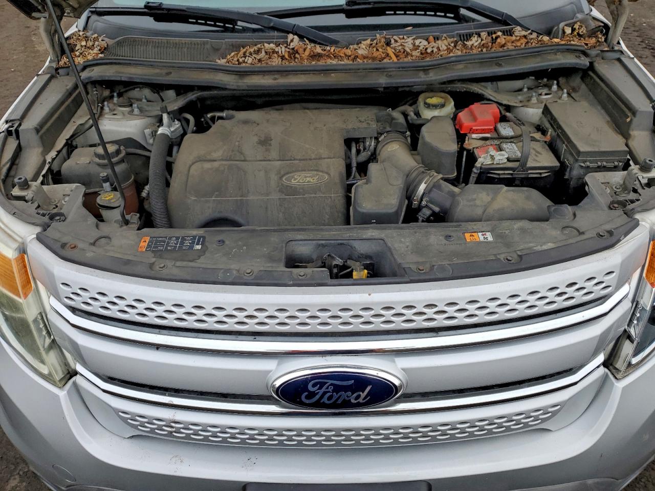 Ford Explorer Image 12