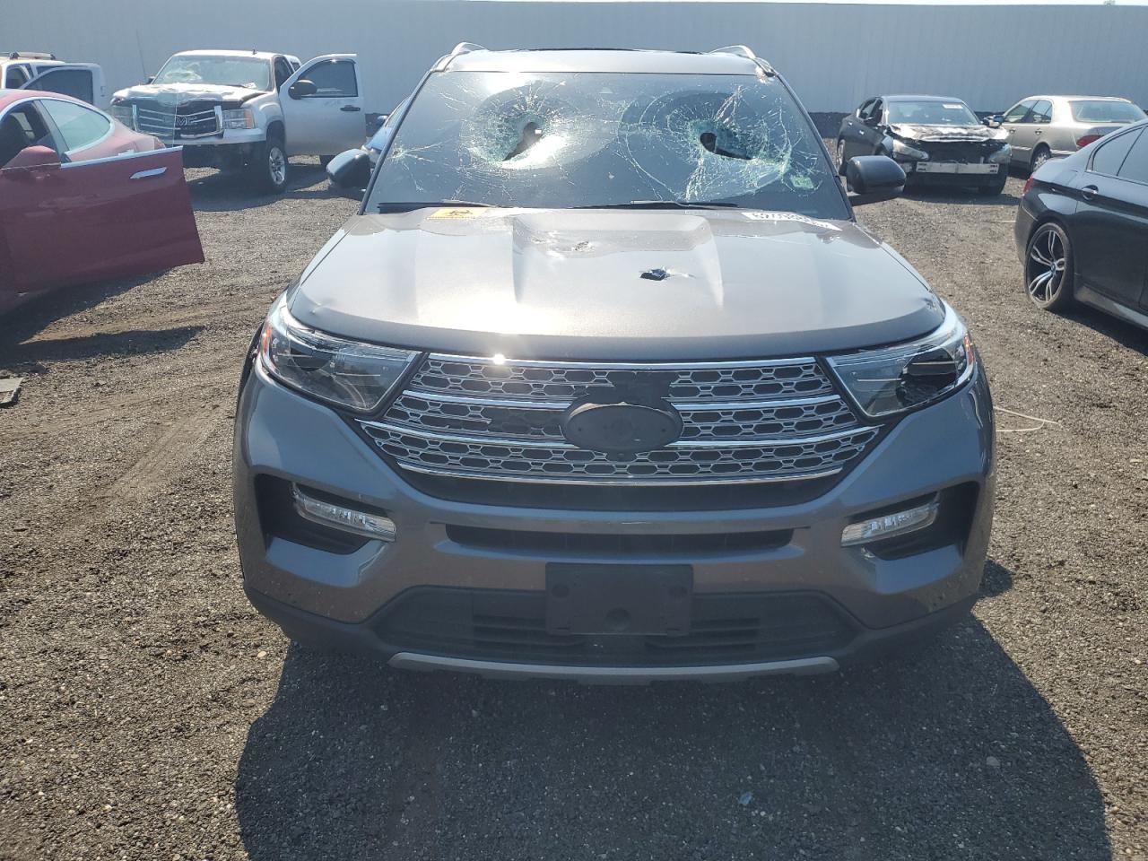 Ford Explorer Limited Image 2