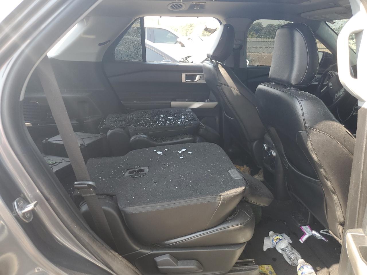 Ford Explorer Limited Image 11