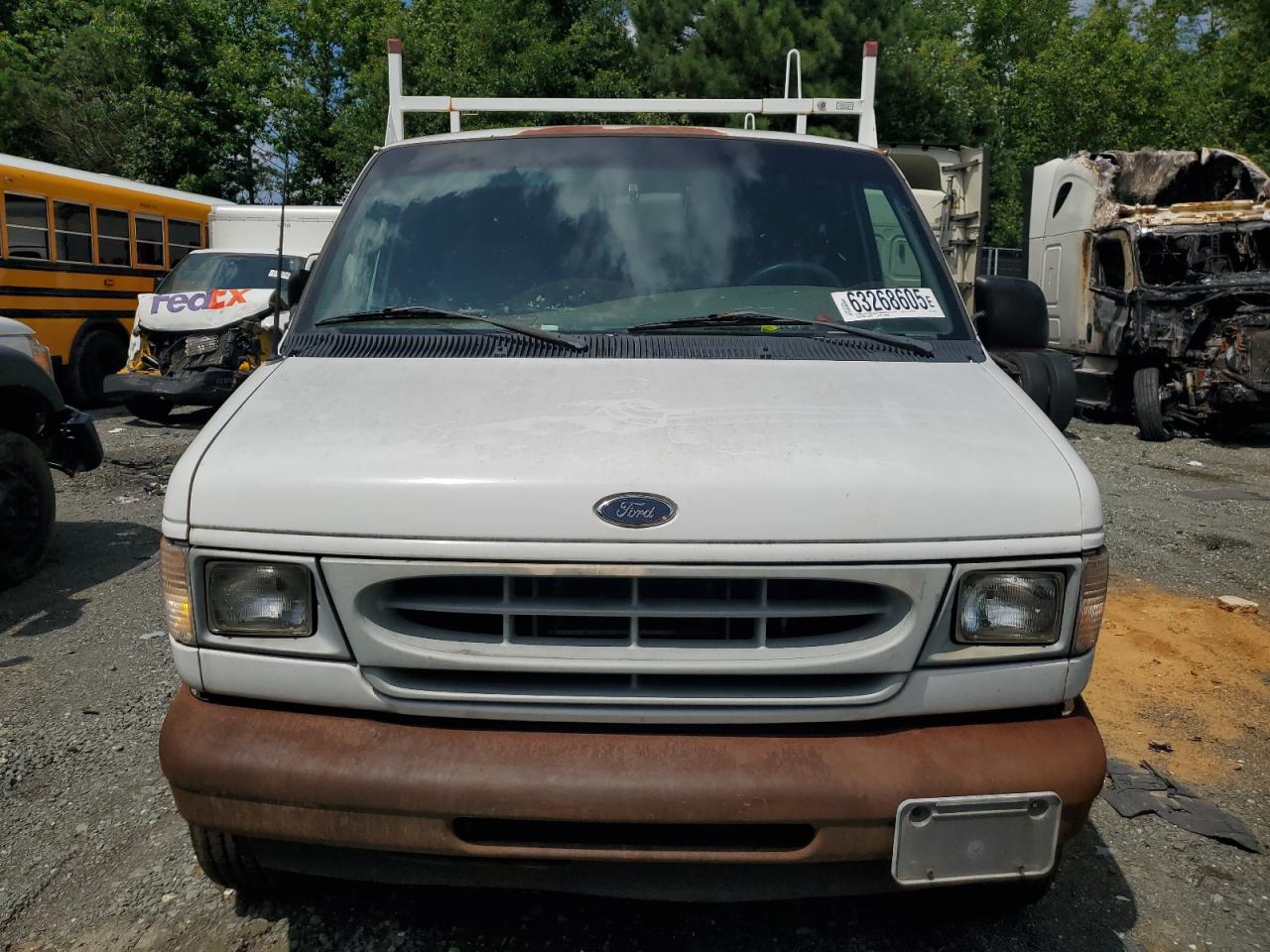 Ford Econoline E350 Super Duty Van Image 5