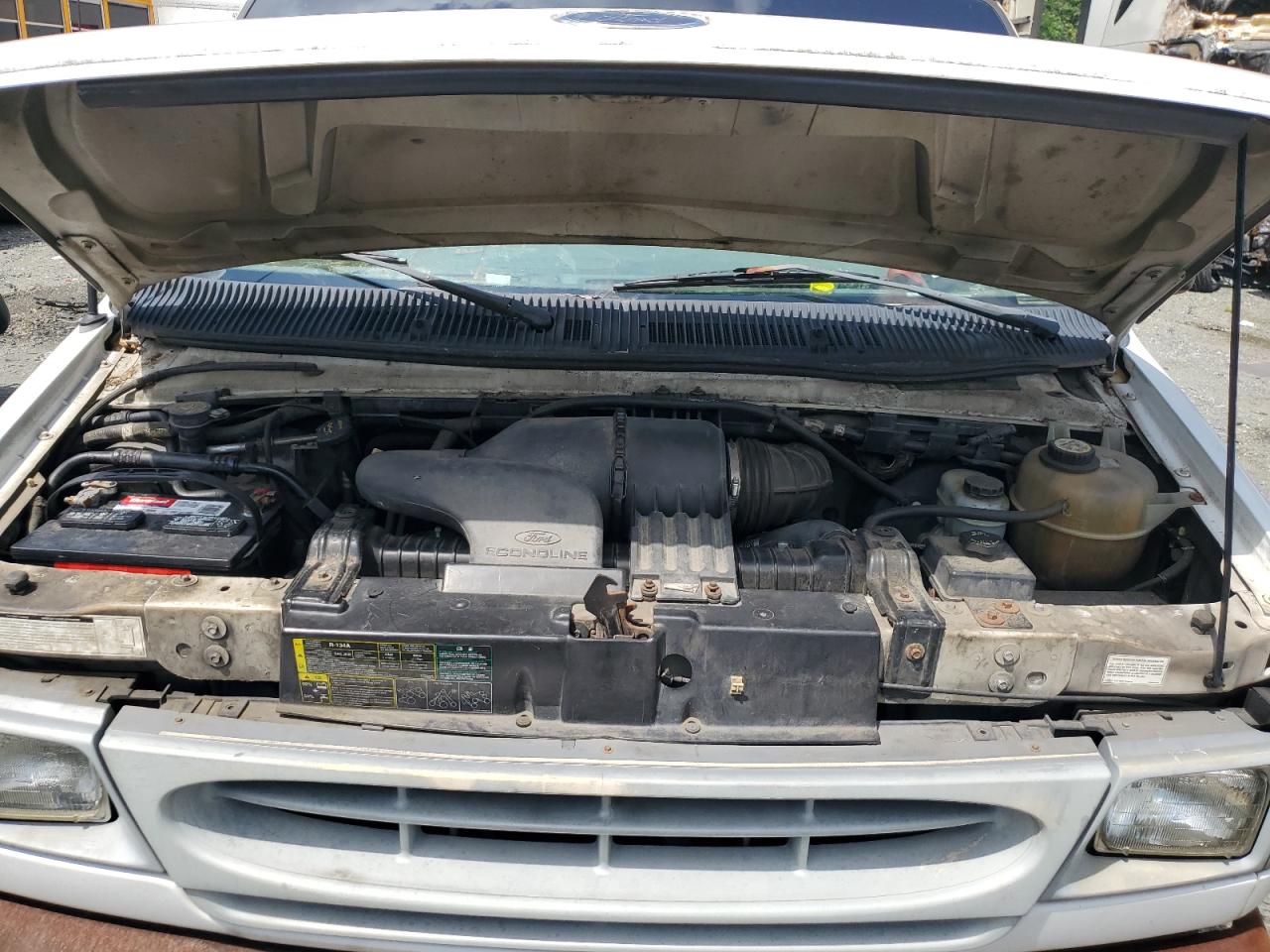 Ford Econoline E350 Super Duty Van Image 11