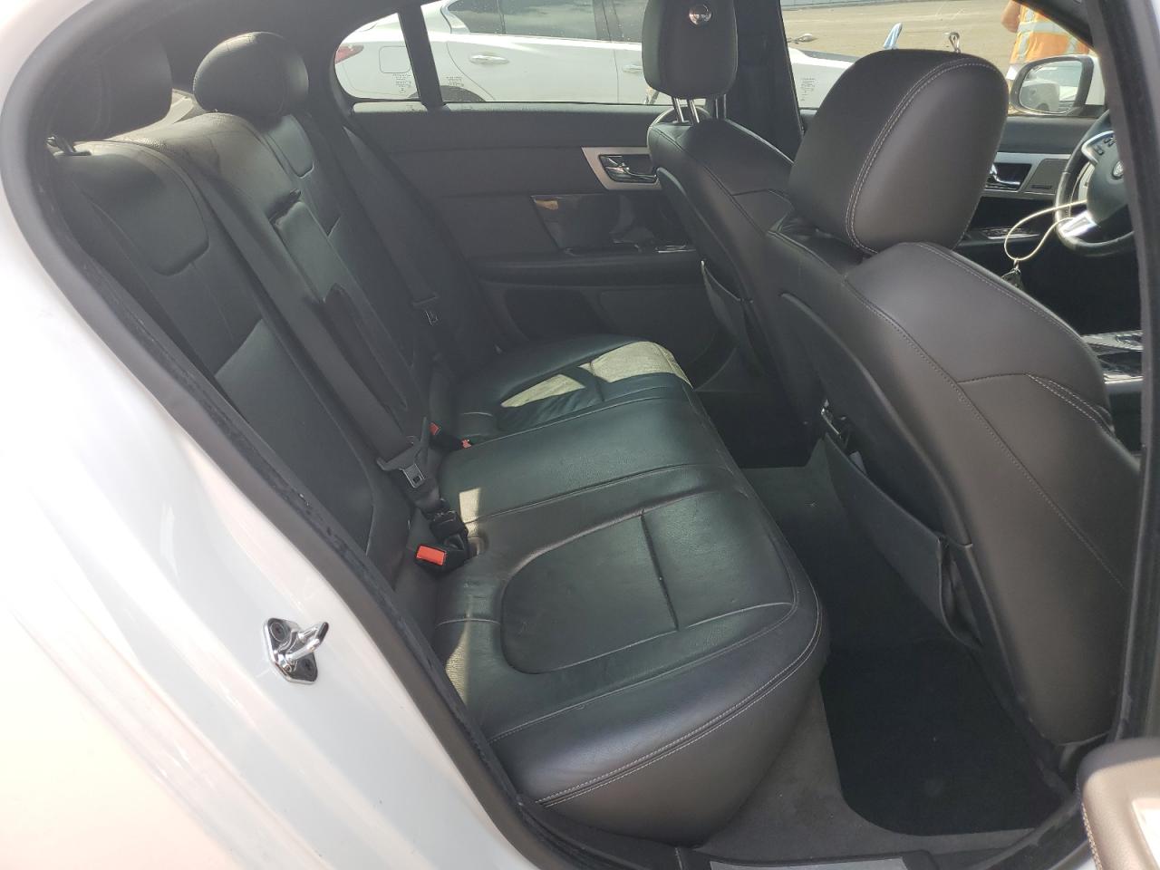 Jaguar XF 3.0 Sport Image 2