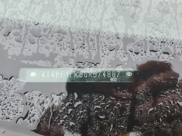 Toyota Camry Le Image 4