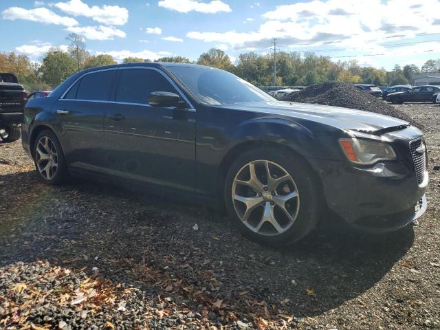 Chrysler 300 Limited Image 5